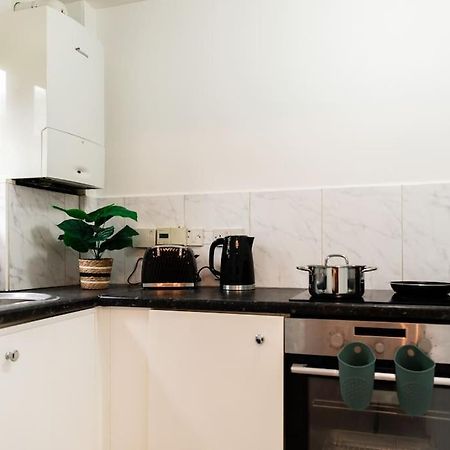 Cosy Decorated Flat In Tonbridge Apartment ภายนอก รูปภาพ