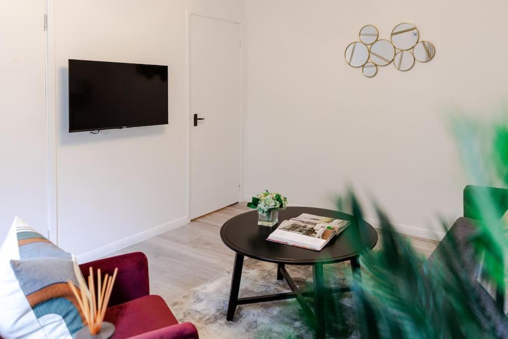 Cosy Decorated Flat In Tonbridge Apartment ภายนอก รูปภาพ