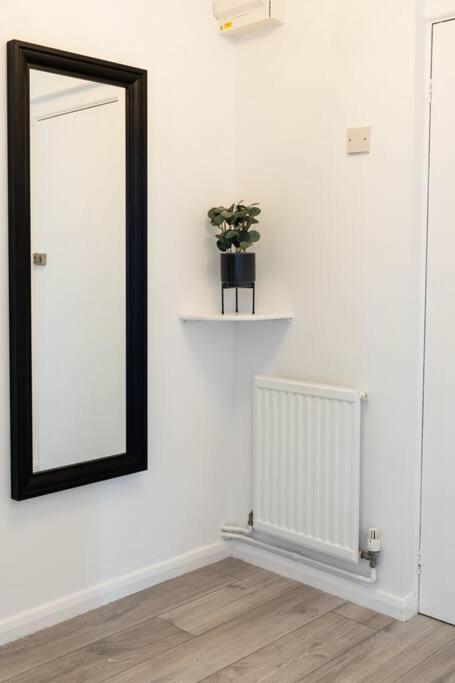 Cosy Decorated Flat In Tonbridge Apartment ภายนอก รูปภาพ