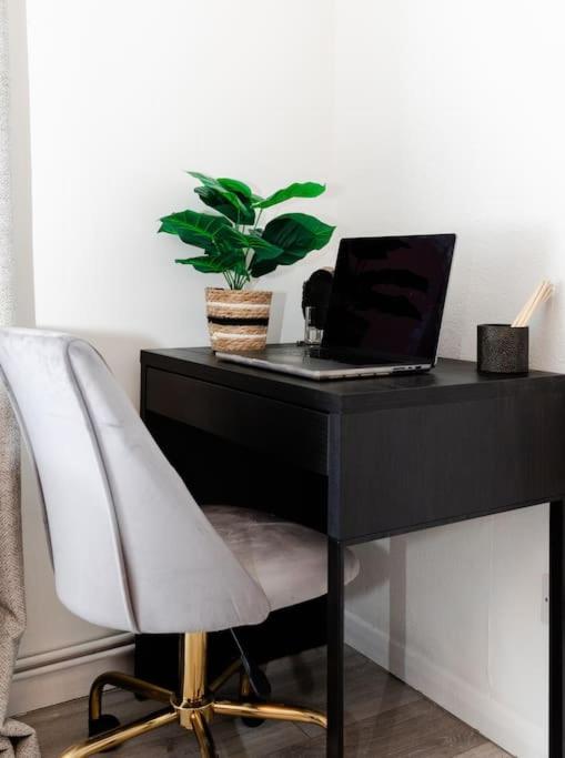 Cosy Decorated Flat In Tonbridge Apartment ภายนอก รูปภาพ